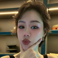 易呦呦抖音达人头像