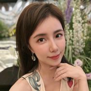 周周🍀伊兰之谜抖音达人头像