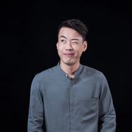 杨亮讲英文抖音达人头像