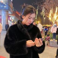 艾晴晴好物分享抖音达人头像