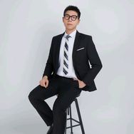 龙哥说车抖音达人头像