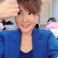 主持人李静抖音号头像