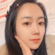 沂源卖手机的小姐姐抖音达人头像
