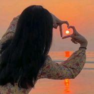 夏夏吃货抖音达人头像