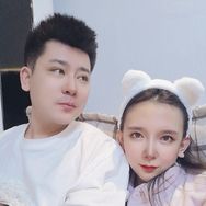 带着老婆吃新疆抖音达人头像