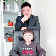 刘哥《帅气的老小孩》抖音达人头像