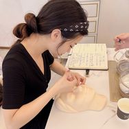 ai杏仁抖音达人头像