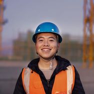 塔吊于野抖音达人头像