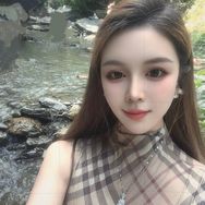 婉奕抖音达人头像