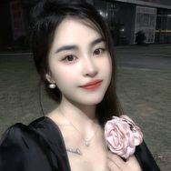 浅浅衣语精选小店抖音达人头像