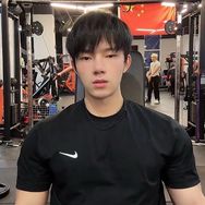 良崽抖音达人头像