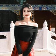 芊小芊抖音达人头像