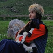 藏家小阿妹虫草批发抖音达人头像