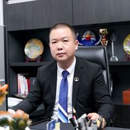 康悦•周先森抖音达人头像