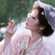 張張Shirley抖音达人头像