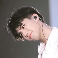 我是小卷咩抖音达人头像