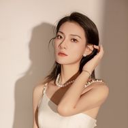 玉美人菲菲抖音达人头像