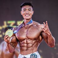 龙容城抖音达人头像