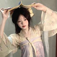 徐依违抖音达人头像