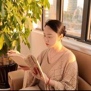 杨雪雯吃瓜自由抖音达人头像
