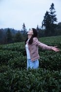 声晚茗茶美琪抖音达人头像