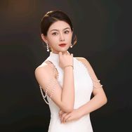 🌙玥兒⁹⁸⁵抖音达人头像