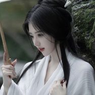 秋月凉抖音达人头像
