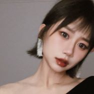 岳明明家精品男装抖音达人头像