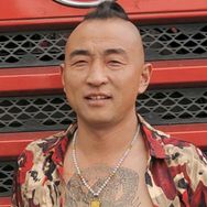 笑星🔥辫子哥抖音达人头像
