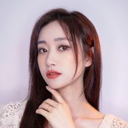 化妆师苏瑞抖音达人头像