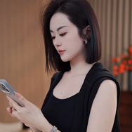 刘拉拉Liora服饰