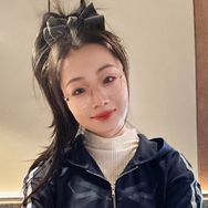 刘奈奈Hana抖音达人头像