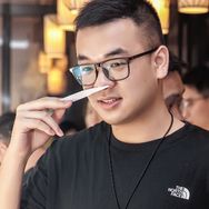 小狼哥🐺抖音达人头像