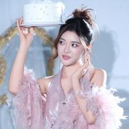 冷美丽小号抖音达人头像