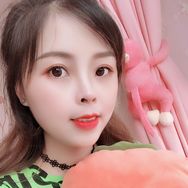 小柒月月抖音达人头像