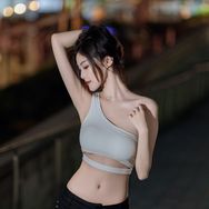摄影师少爷抖音达人头像