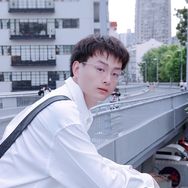 小徐爱拍照📷抖音达人头像