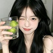 小晶姐-inyy乌斯曼草抖音达人头像