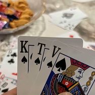右手的硬币抖音达人头像