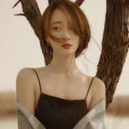苗苗 Vivi抖音达人头像