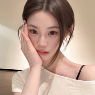木 木 昀抖音达人头像