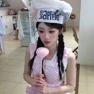 首尔流浪女抖音达人头像