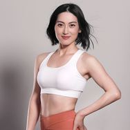 韩小四AprilHan抖音达人头像