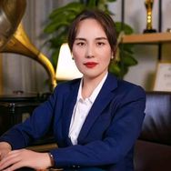 小艾聊法拍1抖音达人头像