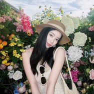 熙熙Hu抖音达人头像