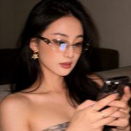 小乔爱玩车抖音达人头像