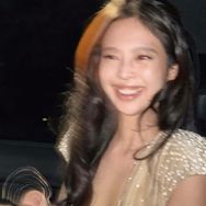 我爱妮妮抖音达人头像