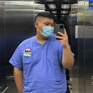 小李是个男护士抖音达人头像