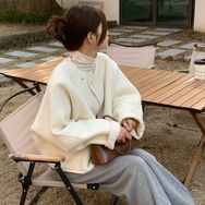 周腻腻抖音达人头像