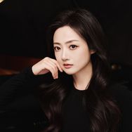 周莹钢琴抖音达人头像